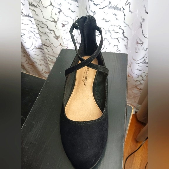 Flats - Picture 2 of 4